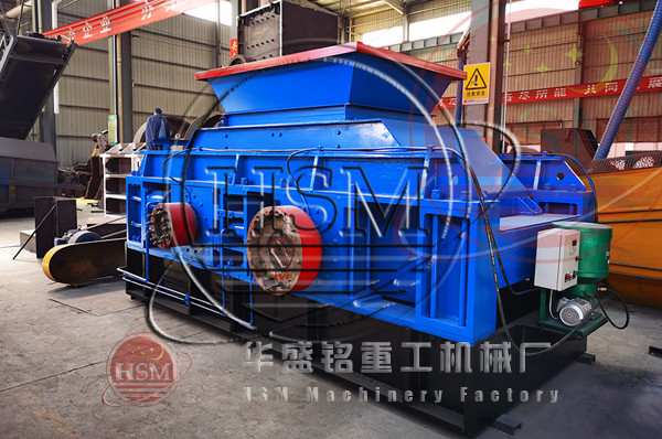 對(dui)輥破碎機(ji)圖(tu)片(pian)