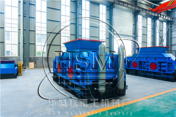 對輥破(po)碎(sui)機(ji)圖(tu)片(pian)