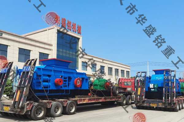 兩檯(tai)1810型(xing)液壓(ya)對輥製(zhi)砂機(ji)髮徃河(he)北秦皇(huang)島